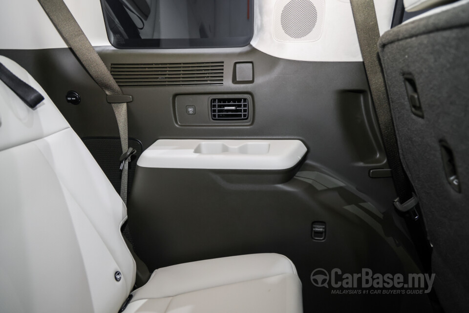 Hyundai Santa Fe MX5 (2025) Interior