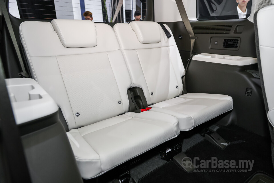 Hyundai Santa Fe MX5 (2025) Interior
