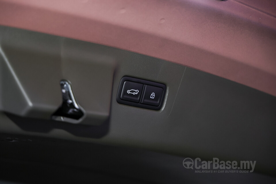 Hyundai Santa Fe MX5 (2025) Interior