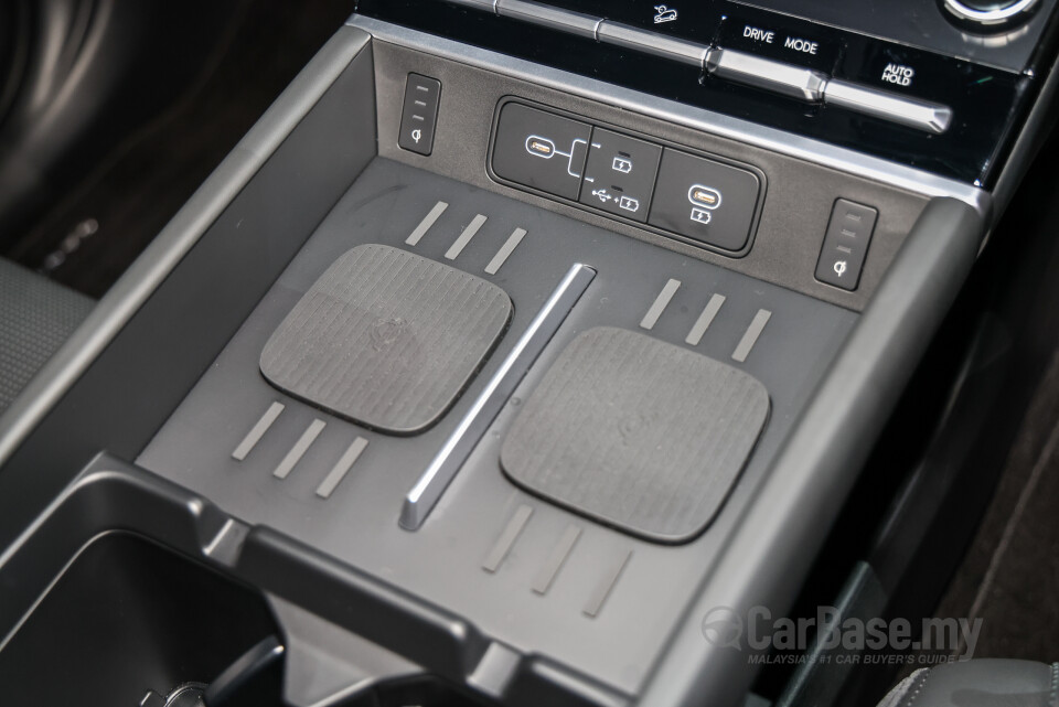 Hyundai Santa Fe MX5 (2025) Interior