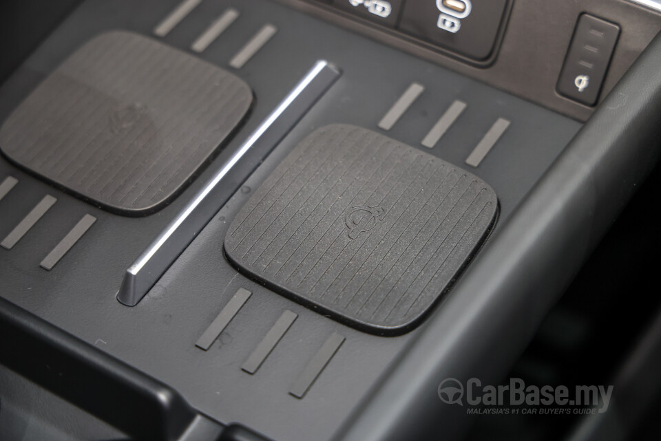 Hyundai Santa Fe MX5 (2025) Interior