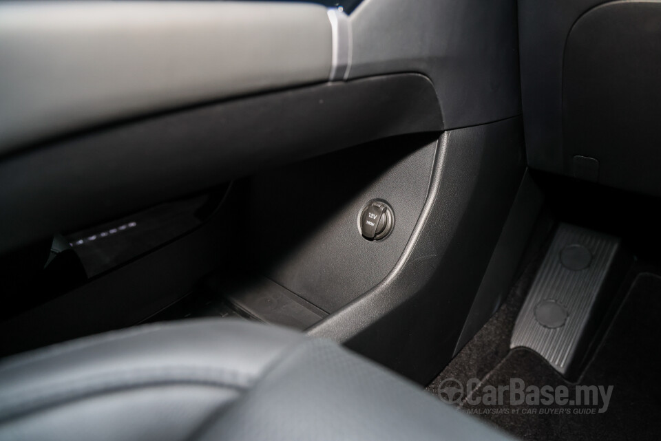 Hyundai Santa Fe MX5 (2025) Interior
