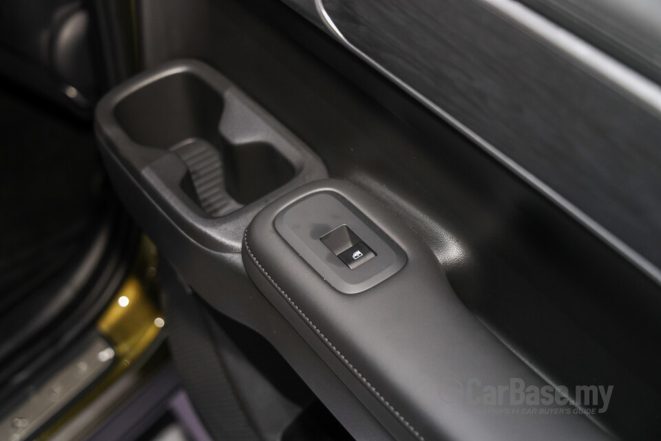Hyundai Santa Fe MX5 (2025) Interior