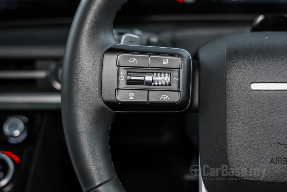 Hyundai Santa Fe MX5 (2025) Interior