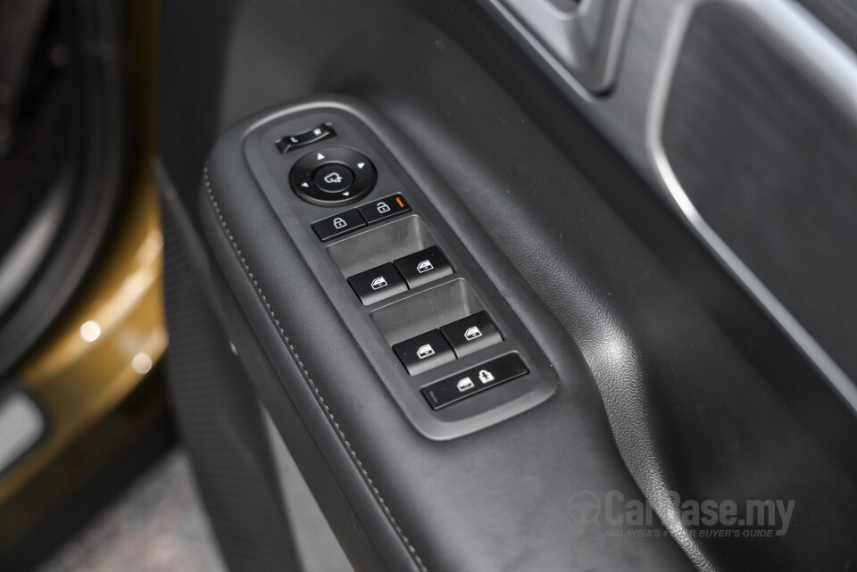 Hyundai Santa Fe MX5 (2025) Interior