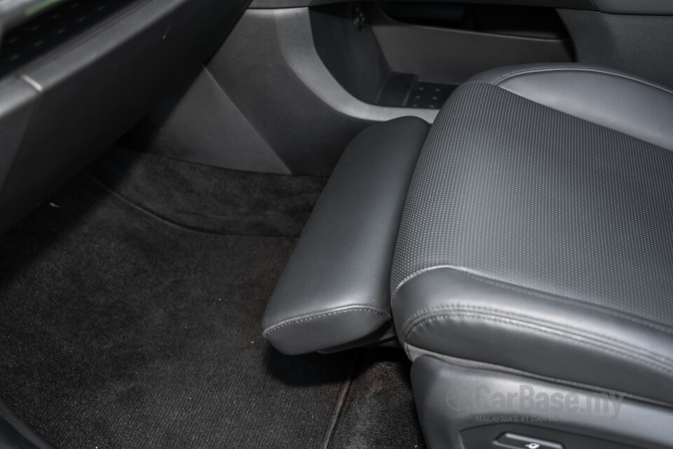 Hyundai Santa Fe MX5 (2025) Interior