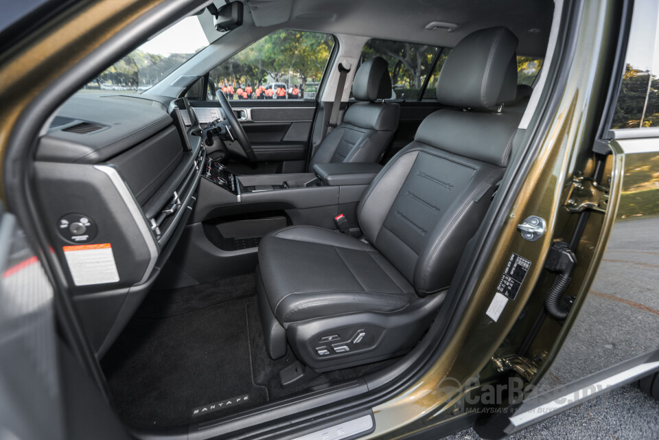 Hyundai Santa Fe MX5 (2025) Interior