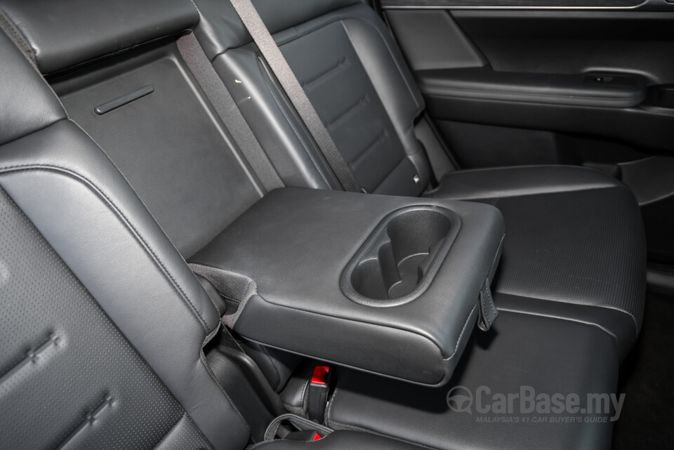 Hyundai Santa Fe MX5 (2025) Interior