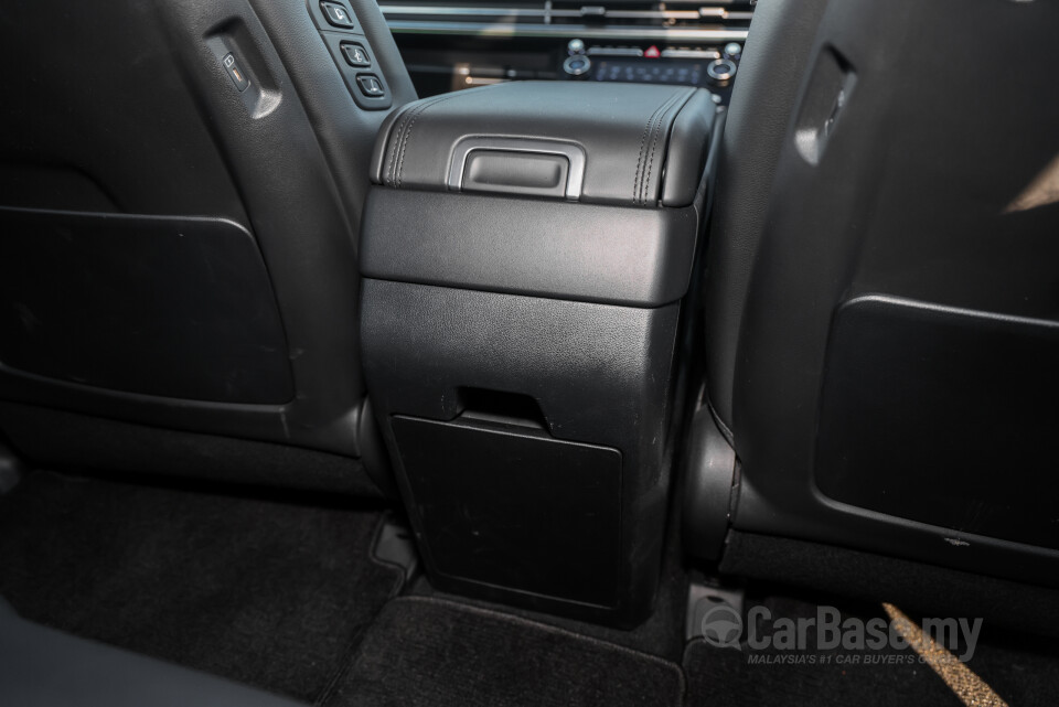 Hyundai Santa Fe MX5 (2025) Interior