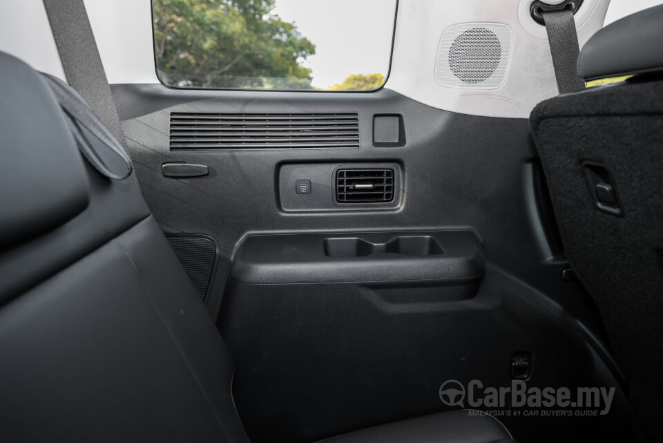 Hyundai Santa Fe MX5 (2025) Interior