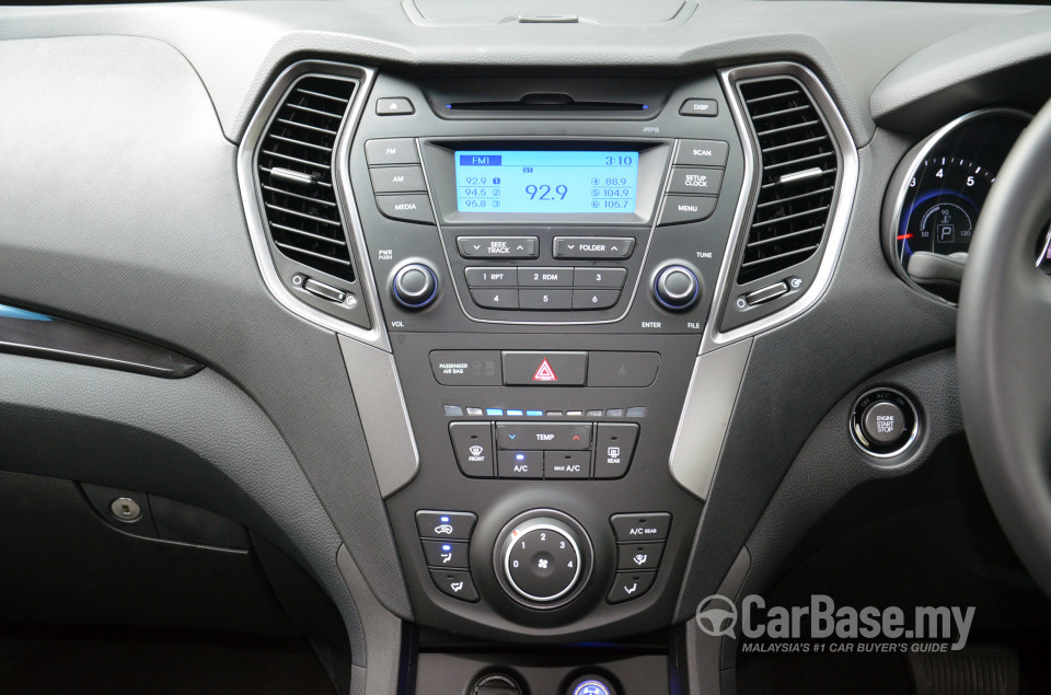 Hyundai Santa Fe DM (2013) Interior
