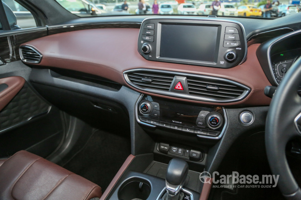 Hyundai Santa Fe TM (2019) Interior