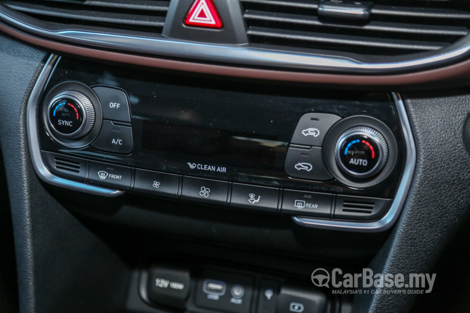 Hyundai Santa Fe TM (2019) Interior
