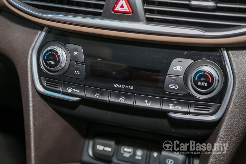 Hyundai Santa Fe TM (2019) Interior