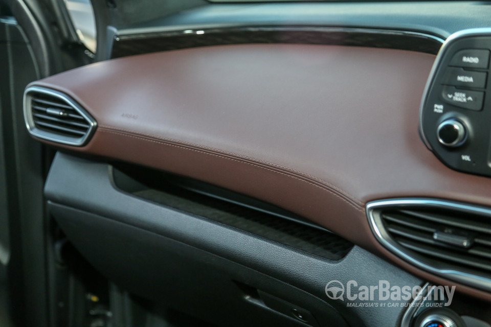 Hyundai Santa Fe TM (2019) Interior