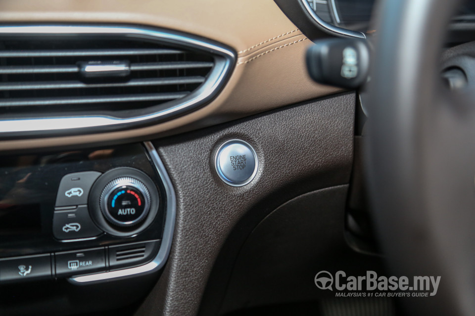 Hyundai Santa Fe TM (2019) Interior