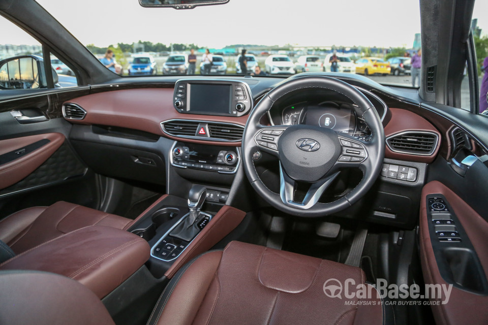 Hyundai Santa Fe TM (2019) Interior