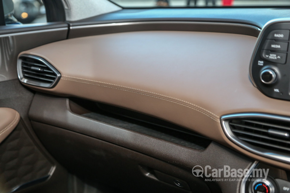Hyundai Santa Fe TM (2019) Interior