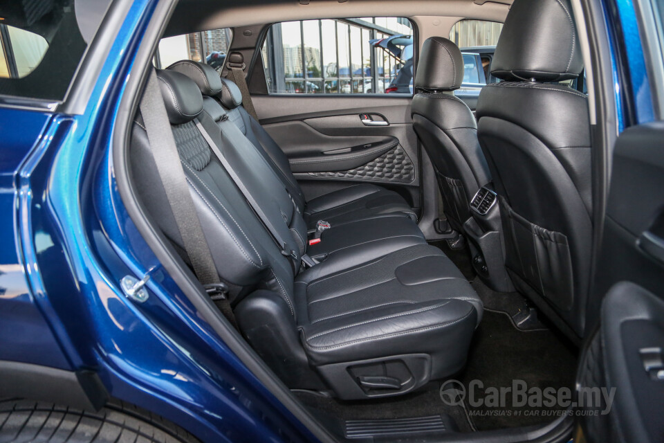 Toyota Fortuner AN160 (2016) Interior