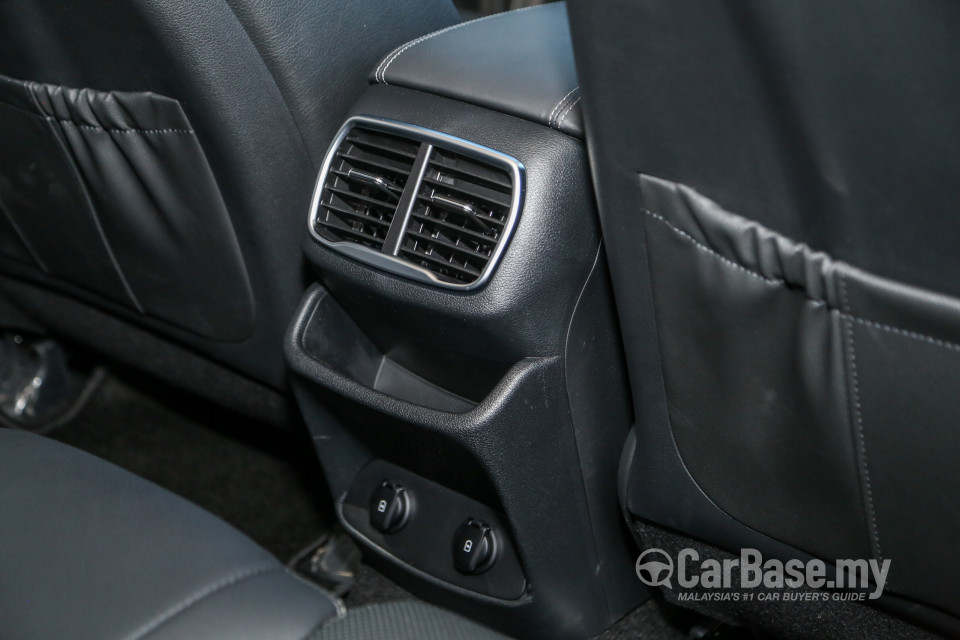 Hyundai Santa Fe TM (2019) Interior