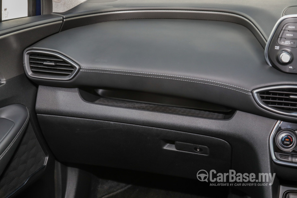 Hyundai Santa Fe TM (2019) Interior