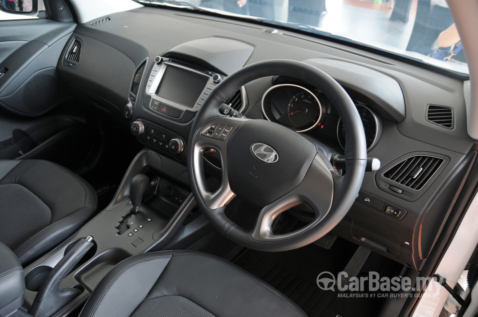 Hyundai Tucson Mk2 Facelift (2013) Interior