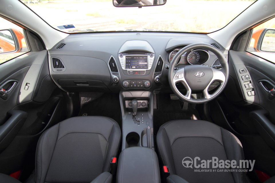 Hyundai Tucson Mk2 Facelift (2013) Interior