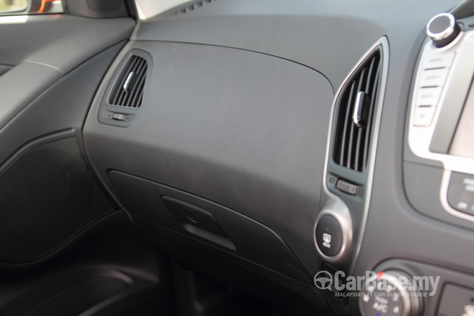 Hyundai Tucson Mk2 Facelift (2013) Interior