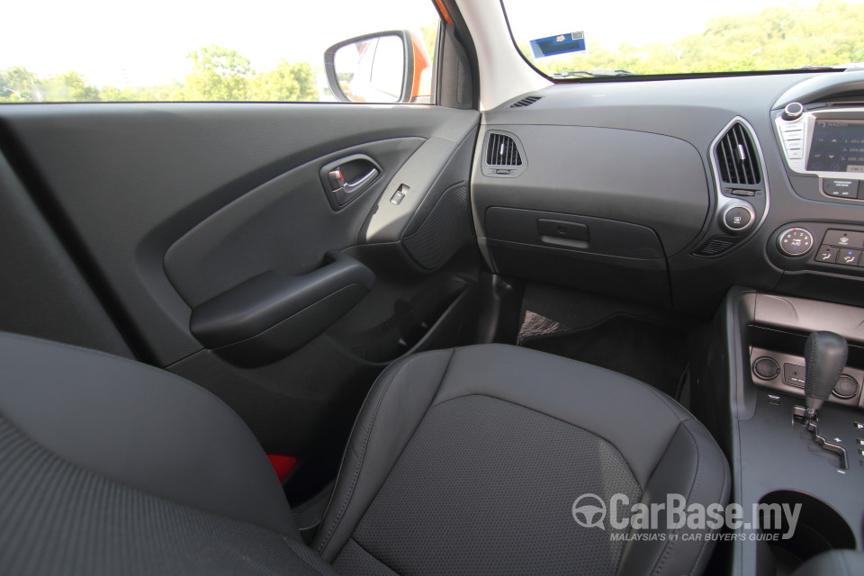 Hyundai Tucson Mk2 Facelift (2013) Interior