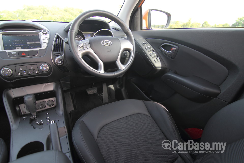 Hyundai Tucson Mk2 Facelift (2013) Interior