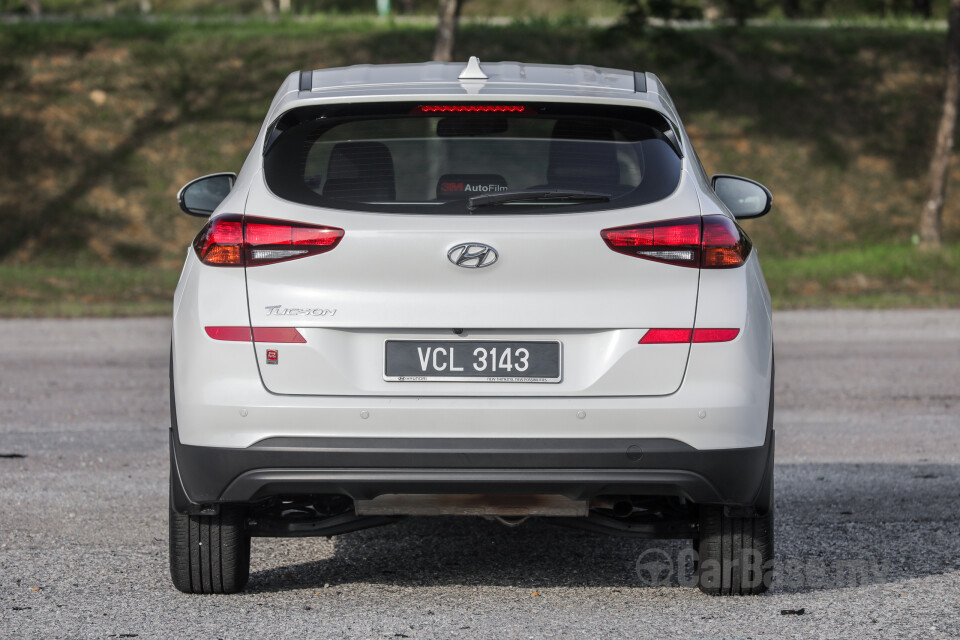 Subaru Outback BN (2015) Exterior