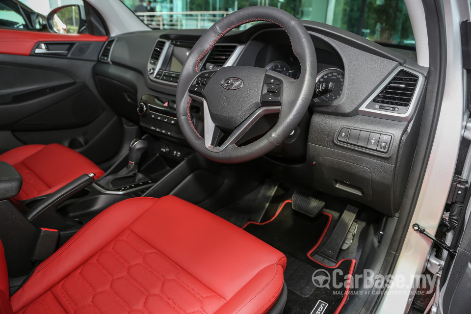 Hyundai Tucson TL (2015) Interior