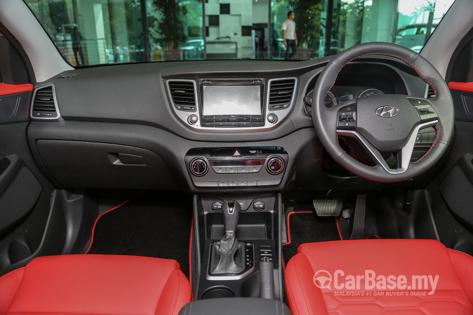 Hyundai Tucson TL (2015) Interior