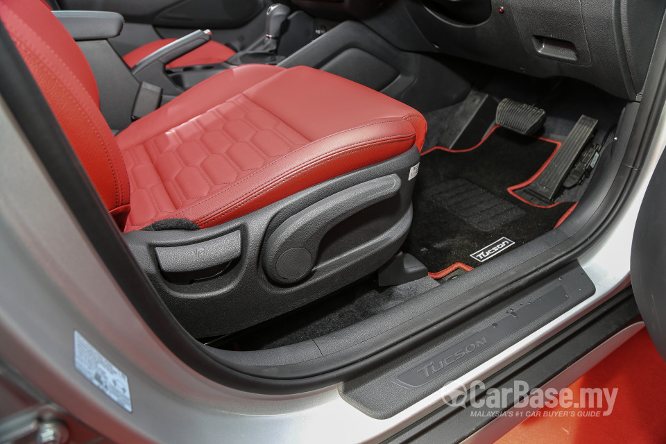 Hyundai Tucson TL (2015) Interior