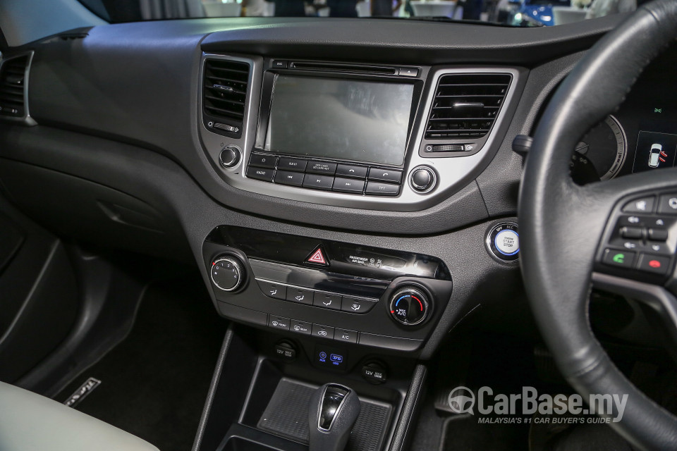 Hyundai Tucson TL (2015) Interior