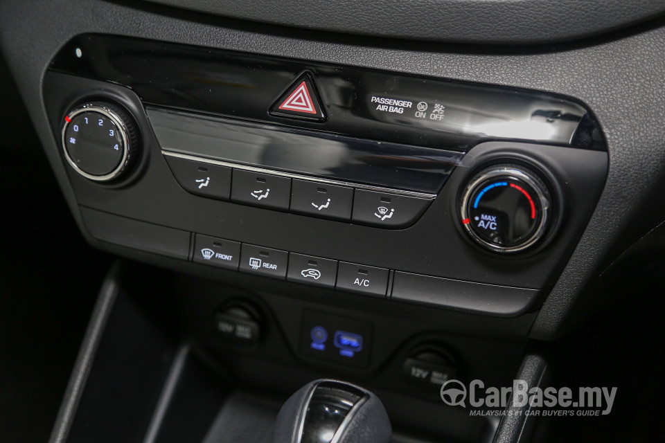 Hyundai Tucson TL (2015) Interior