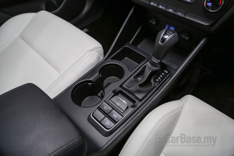 Toyota Camry XV70 Facelift (2022) Interior