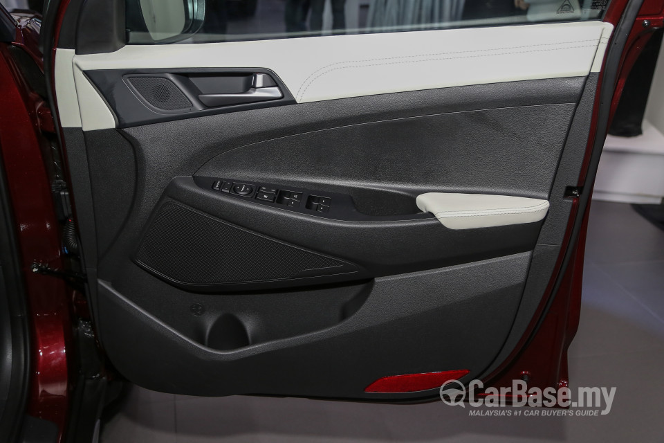 Hyundai Tucson TL (2015) Interior