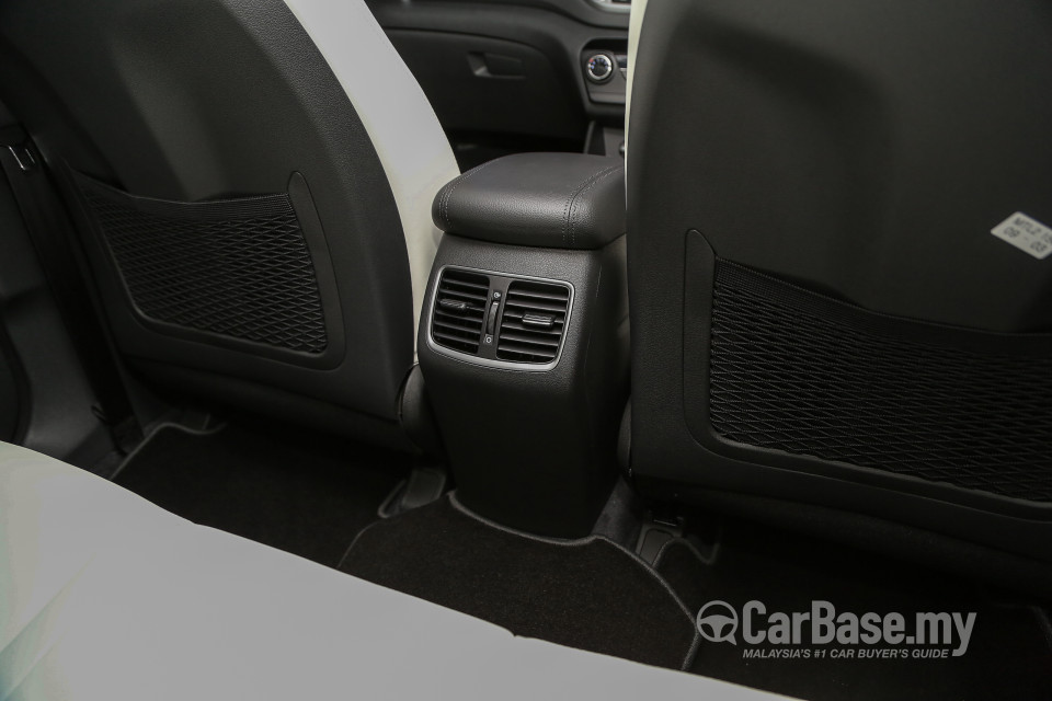Hyundai Tucson TL (2015) Interior