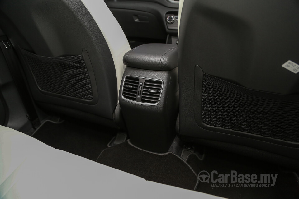 Toyota Camry XV70 Facelift (2022) Interior