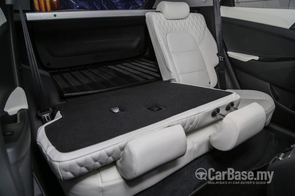 Hyundai Tucson TL (2015) Interior