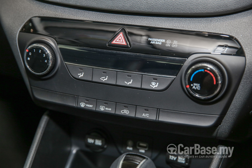 Hyundai Tucson TL (2015) Interior