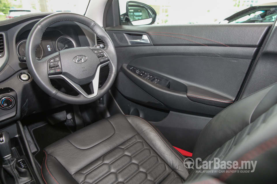 Hyundai Tucson TL (2015) Interior