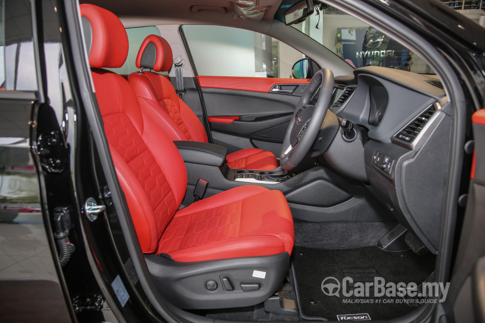 Hyundai Tucson TL (2015) Interior