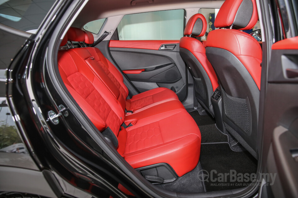 Perodua Aruz D38L (2019) Interior