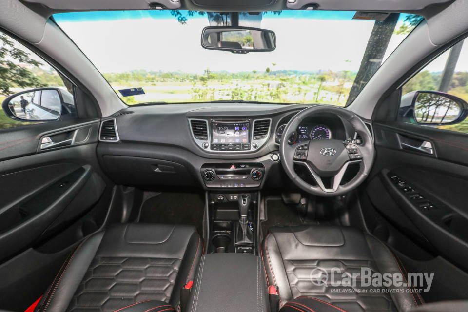 Hyundai Tucson TL (2015) Interior