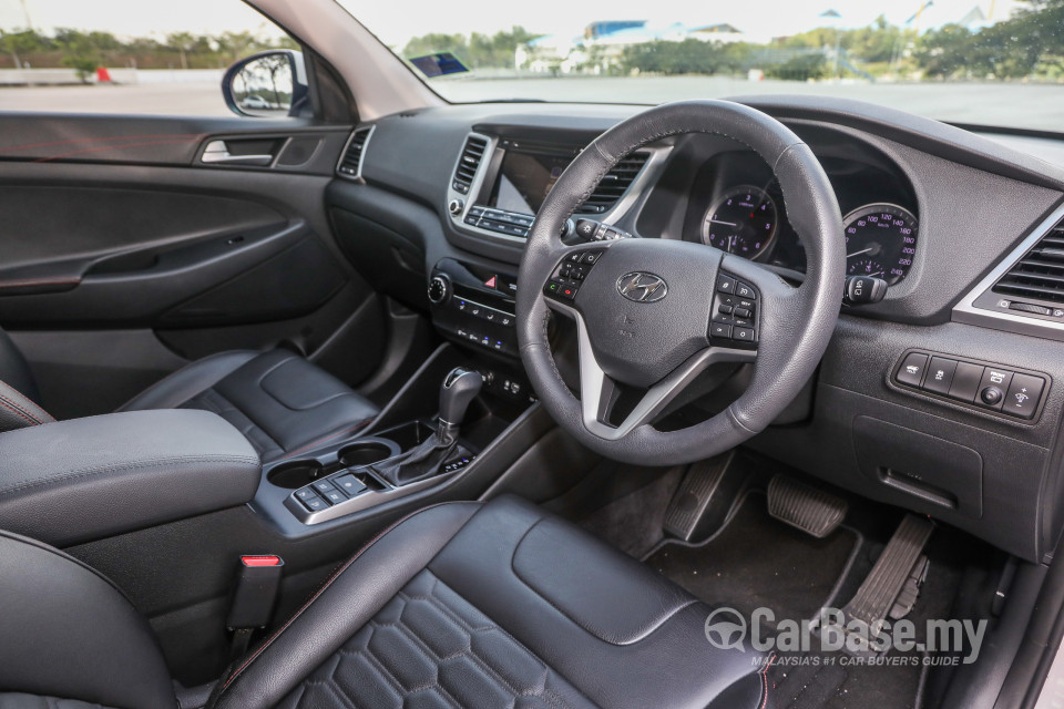 Hyundai Tucson TL (2015) Interior