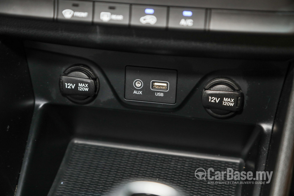 Hyundai Tucson TL (2015) Interior