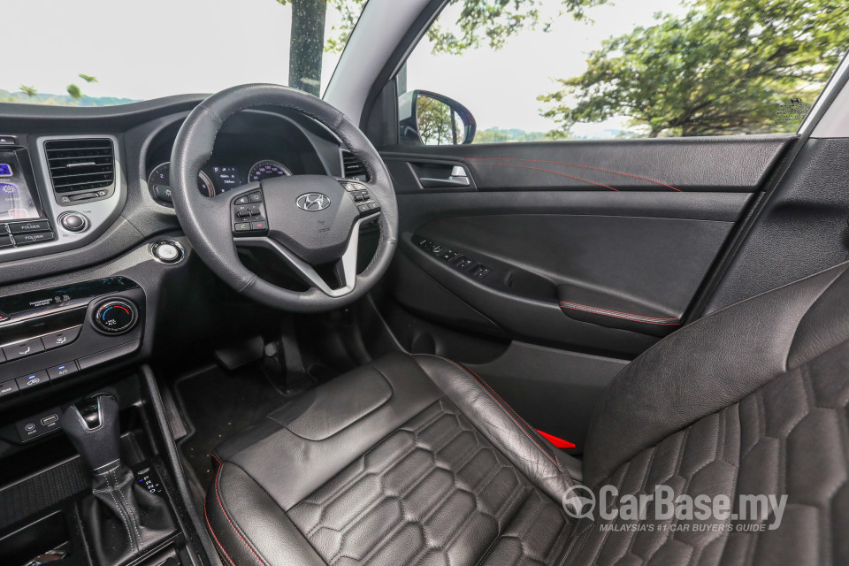 Hyundai Tucson TL (2015) Interior