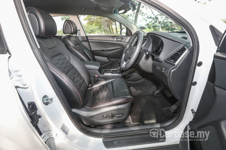Hyundai Tucson TL (2015) Interior
